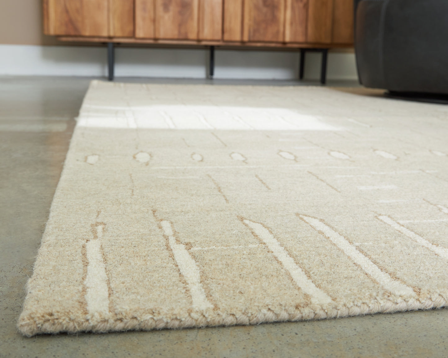 Ashley Express - Wolbert Medium Rug.