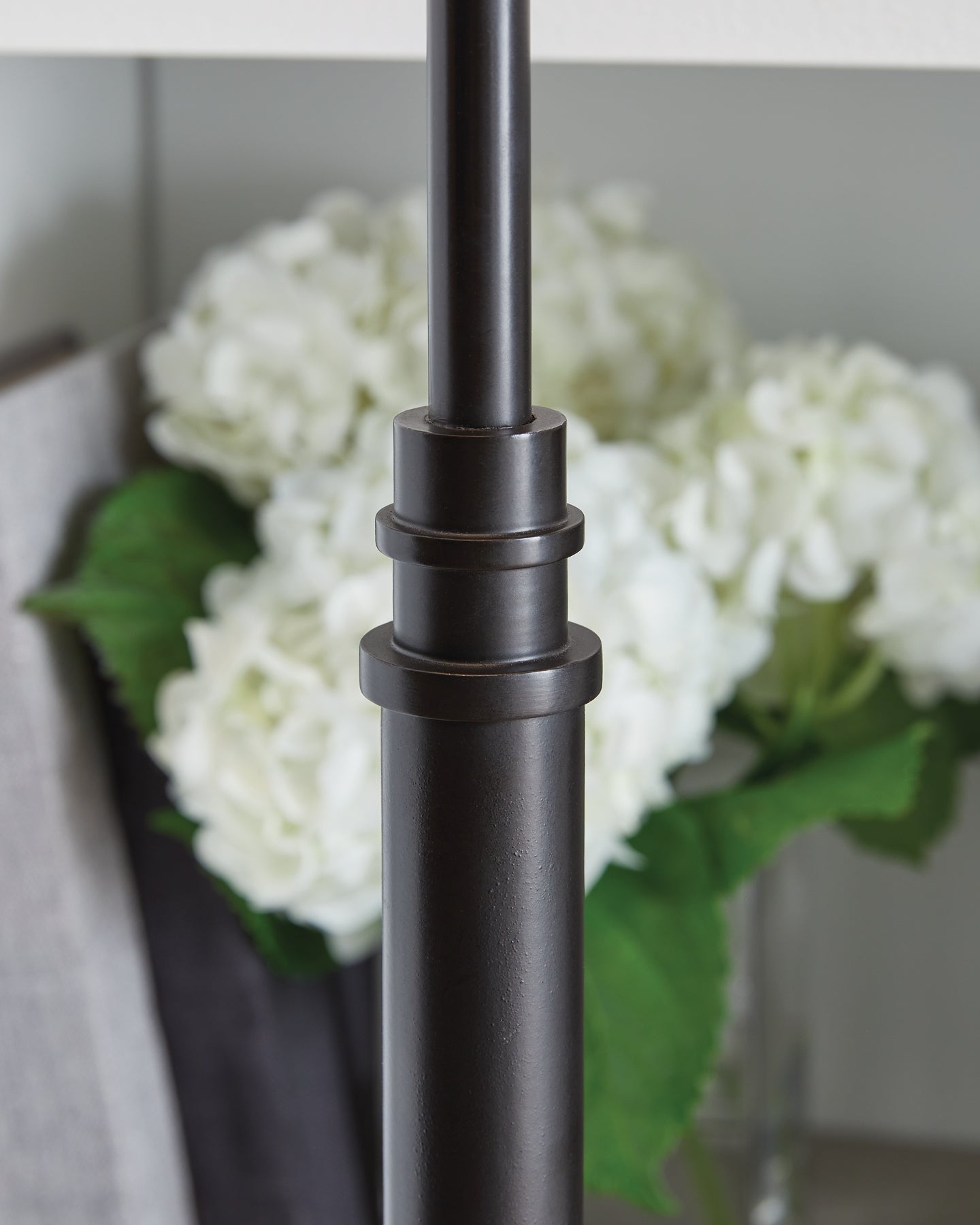 Ashley Express - Wimner Metal Table Lamp (1/CN).