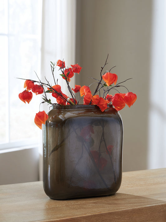 Ashley Express - Sumner Vase.