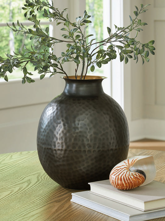 Ashley Express - Woody Vase.