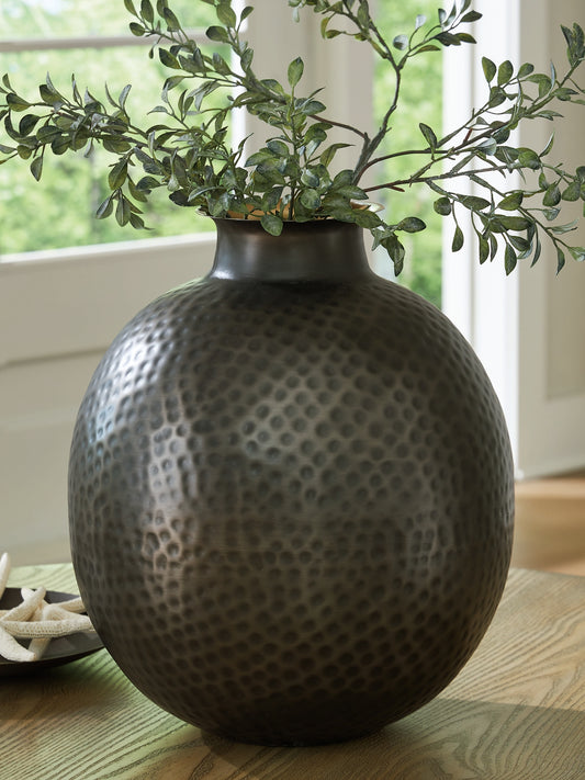 Ashley Express - Woody Vase.
