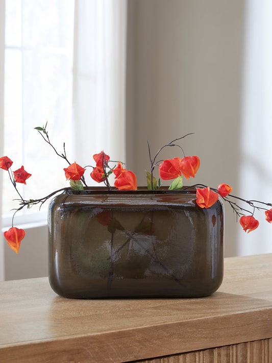 Ashley Express - Sumner Vase.