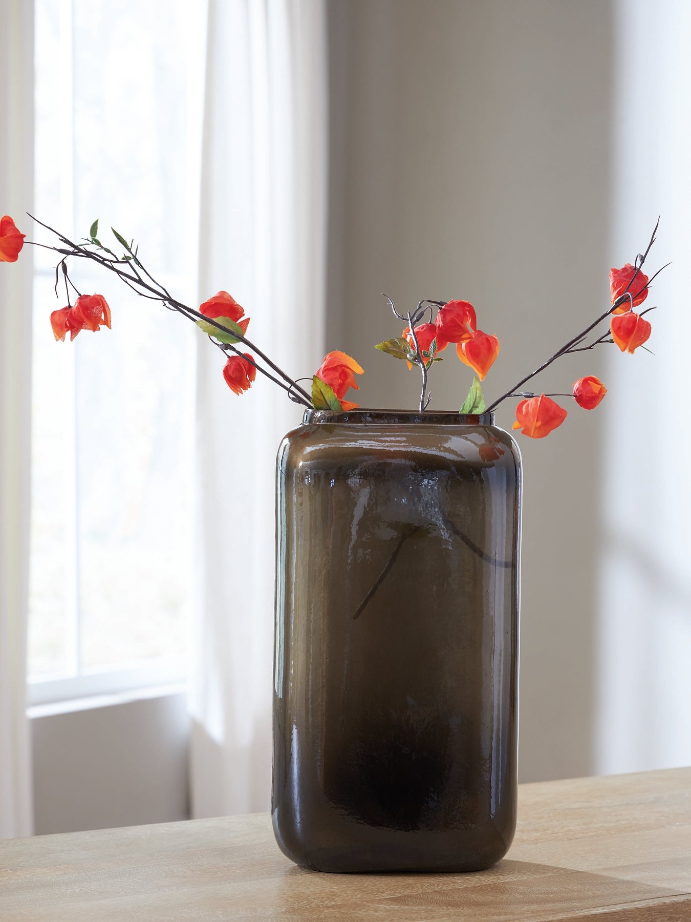 Ashley Express - Sumner Vase.