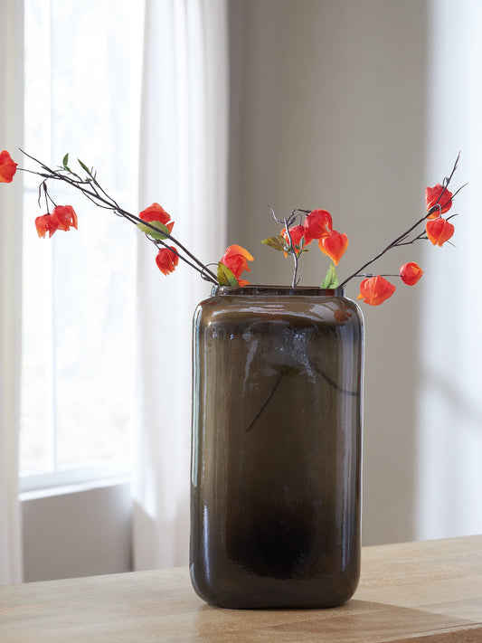 Ashley Express - Sumner Vase.