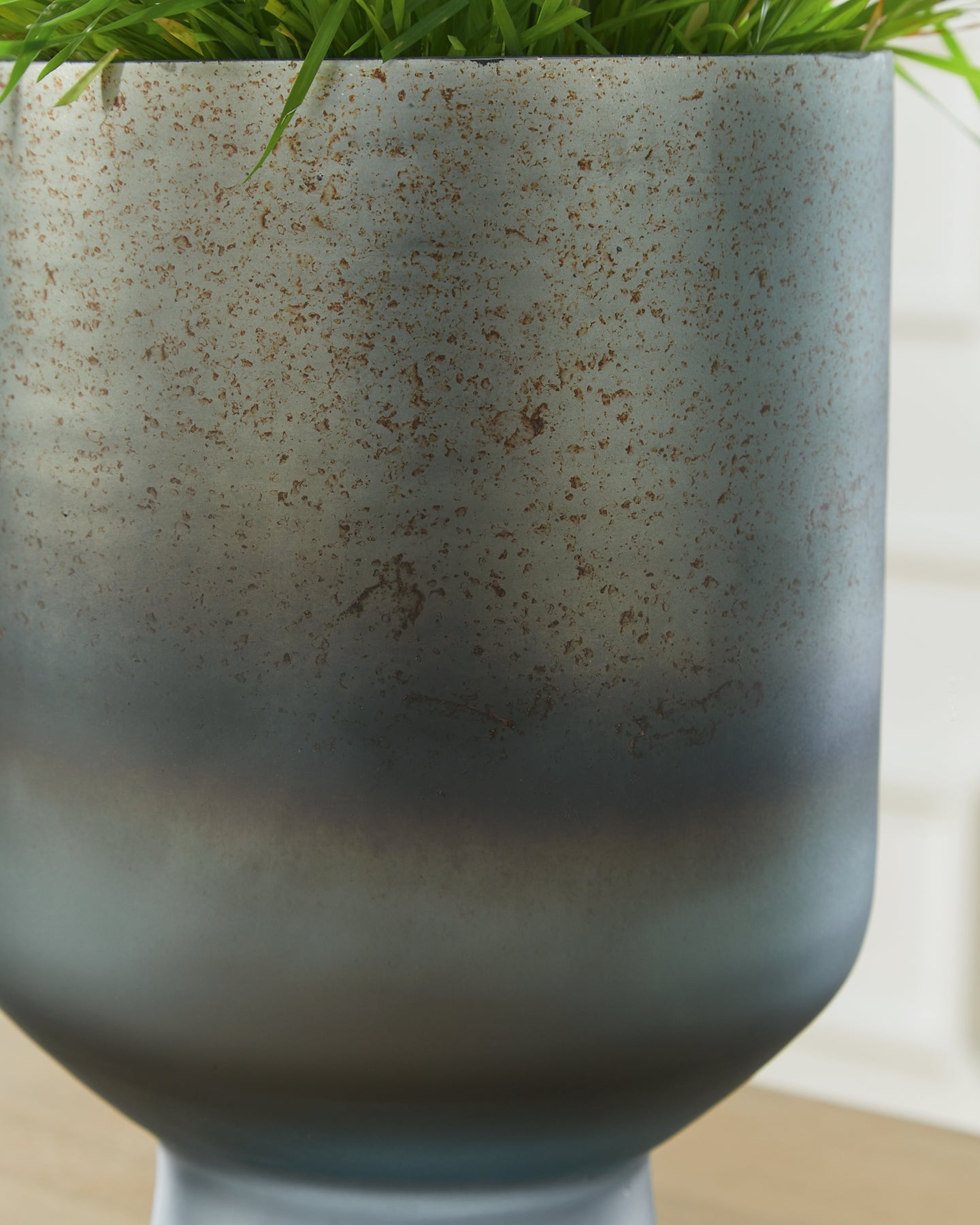 Ashley Express - Pennmore Vase.