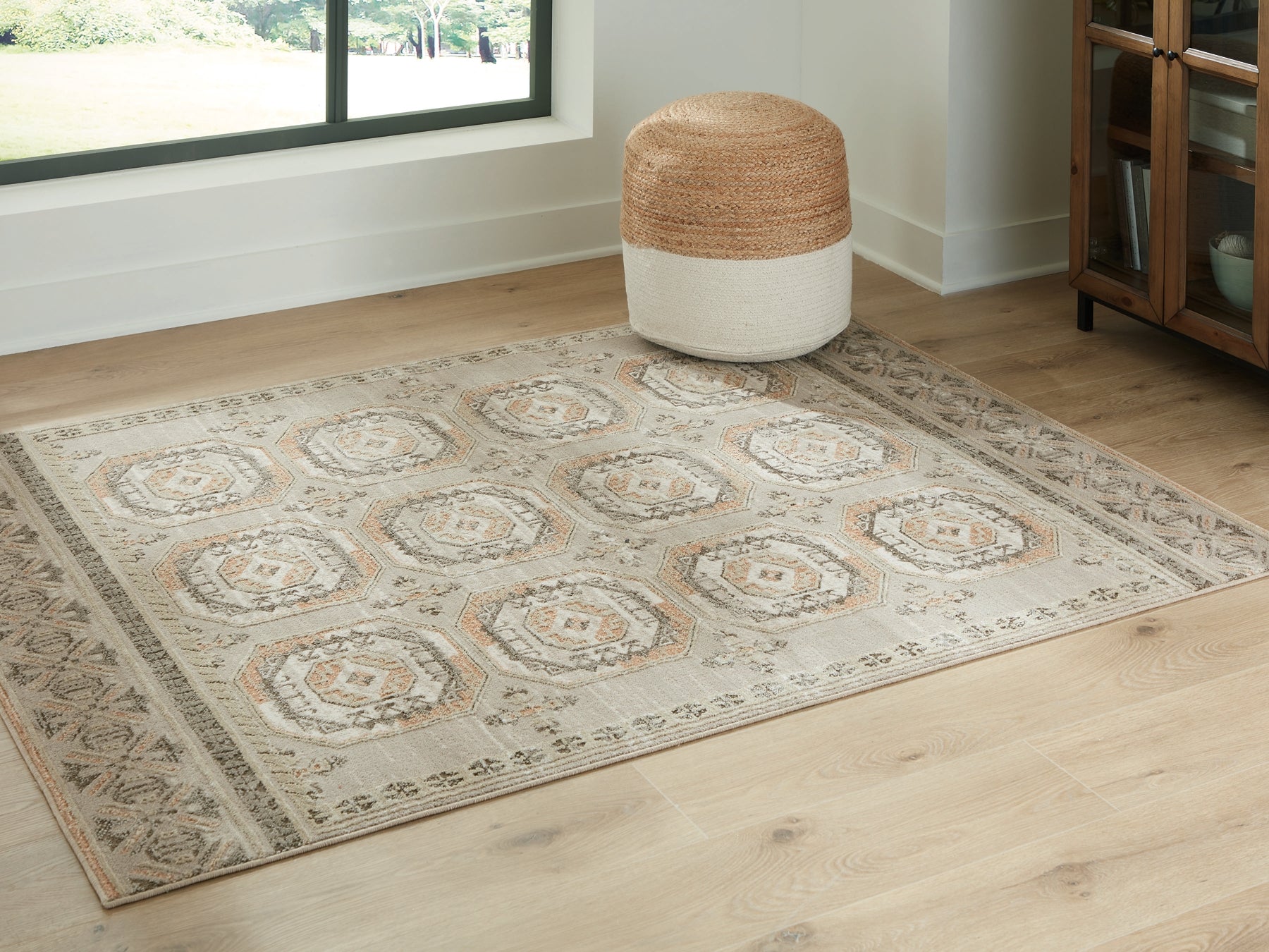 Ashley Express - Bachby Medium Rug.