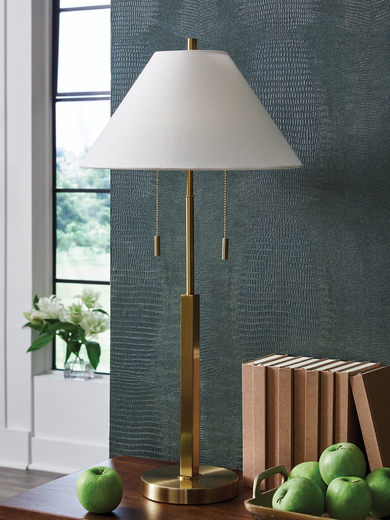 Ashley Express - Haigwood Metal Table Lamp (1/CN).